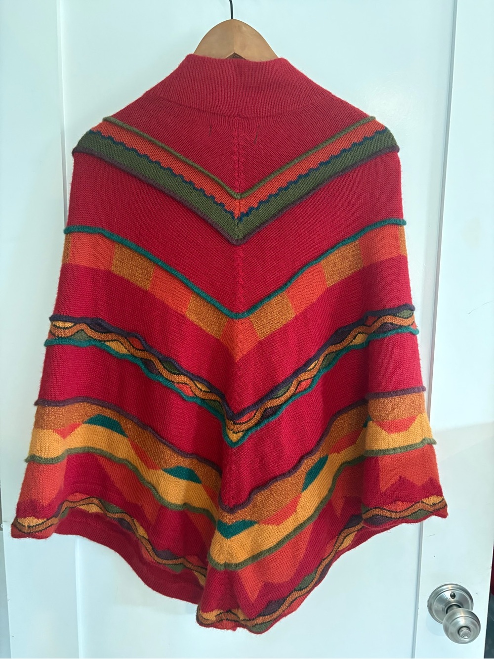 Red Patterned Button-Front Poncho Jacket - Picture 3 of 9